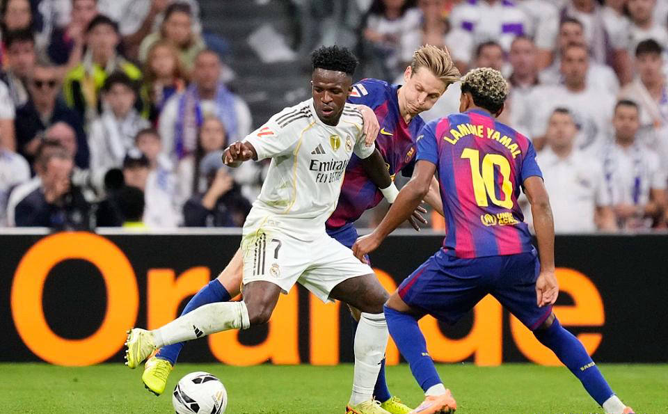 维尼修斯向阿隆索道歉，皇马过气一哥化解矛盾